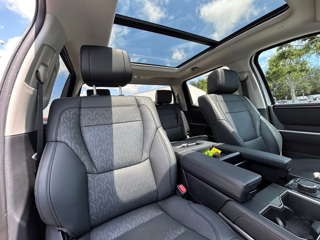 Used 2024 Toyota Tundra Limited AWD/4WD image 29