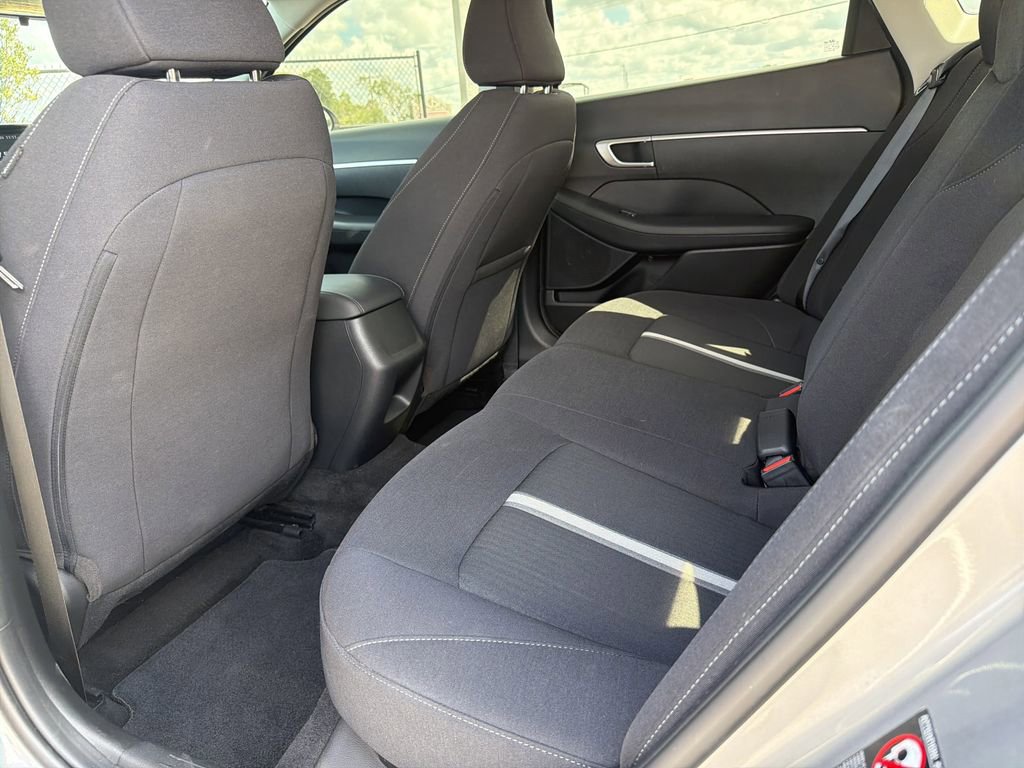 Used 2023 Hyundai Sonata SE FWD image 15