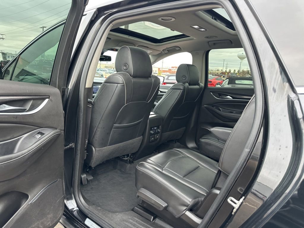 Used 2021 Buick Enclave Avenir w/ Avenir Technology Package image 25