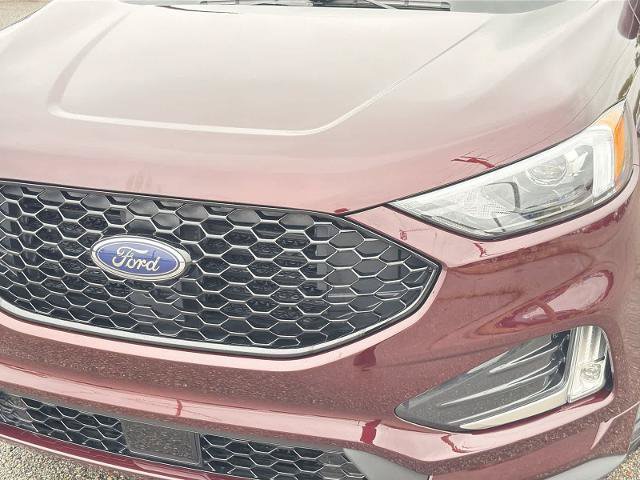 Certified 2024 Ford Edge ST-Line AWD/4WD image 11
