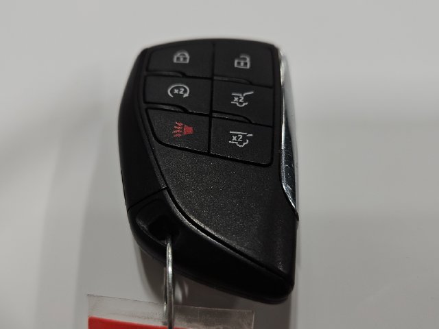Used 2022 GMC Yukon AT4 w/ Technology Package AWD/4WD image 28