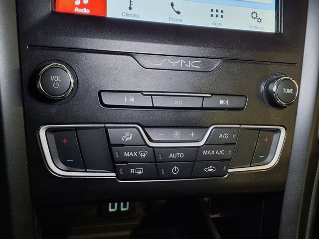Certified 2019 Ford Fusion SE w/ Equipment Group 151A FWD image 8