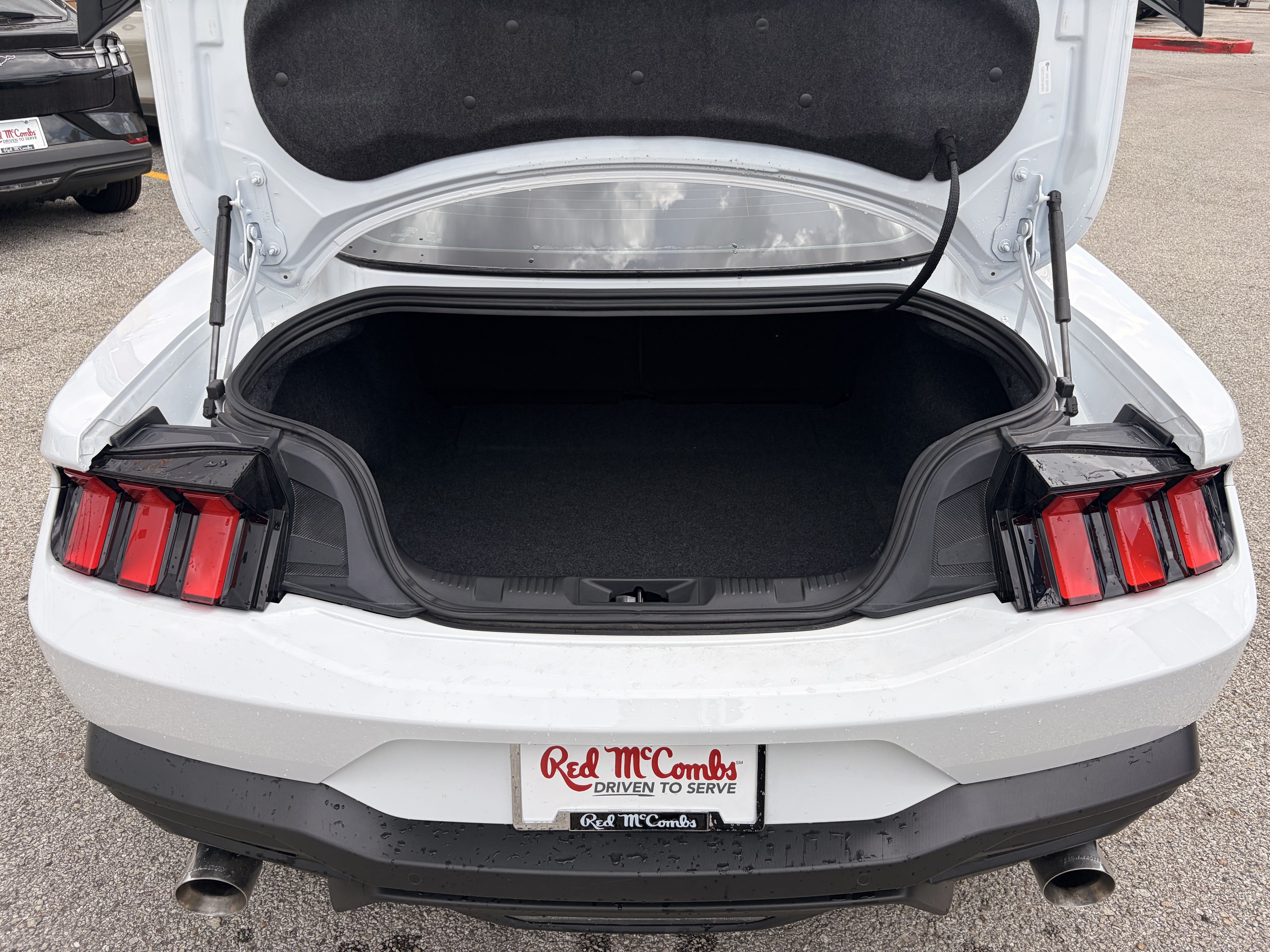 Certified 2025 Ford Mustang Coupe RWD image 5