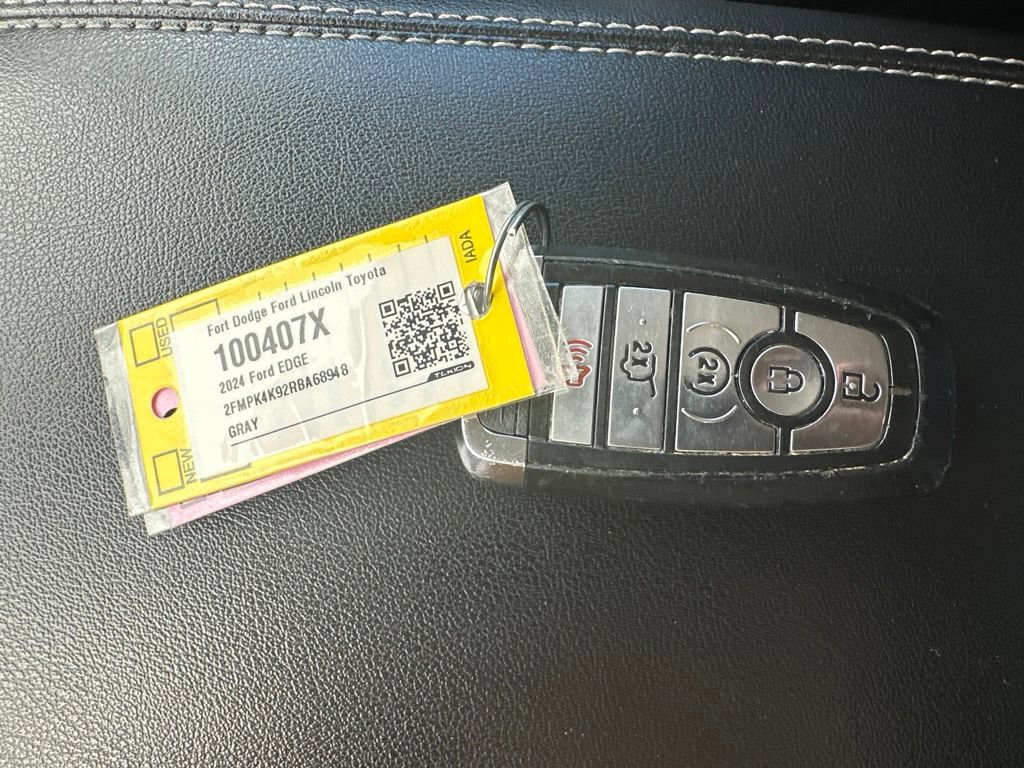 Certified 2024 Ford Edge Titanium AWD/4WD image 51