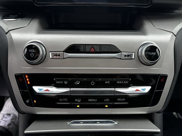 Certified 2022 Ford Explorer XLT w/ Equipment Group 202A image 23