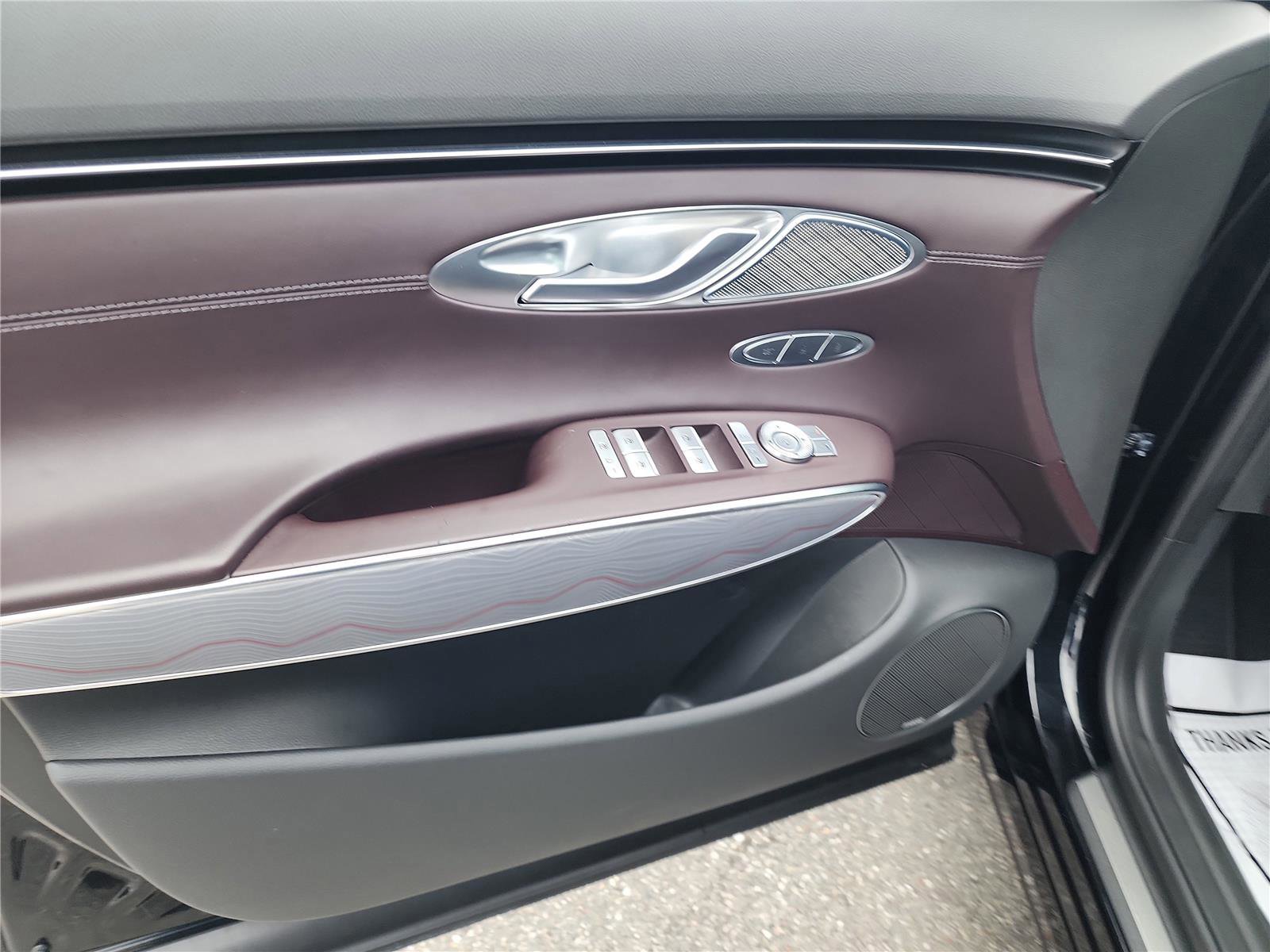 Used 2022 Genesis GV70 2.5T w/ Advanced Package image 36