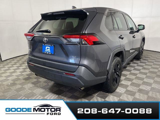 Used 2022 Toyota RAV4 LE AWD/4WD image 6