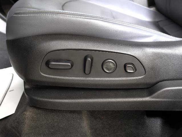 Used 2020 Buick Enclave Premium w/ Sun and Sites Package image 23