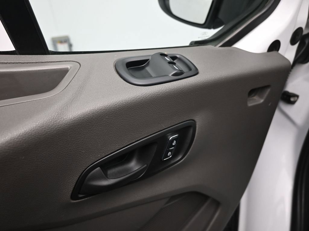 Certified 2022 Ford Transit 350 XLT image 39