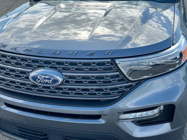 Certified 2024 Ford Explorer XLT w/ Equipment Group 202A AWD/4WD image 11