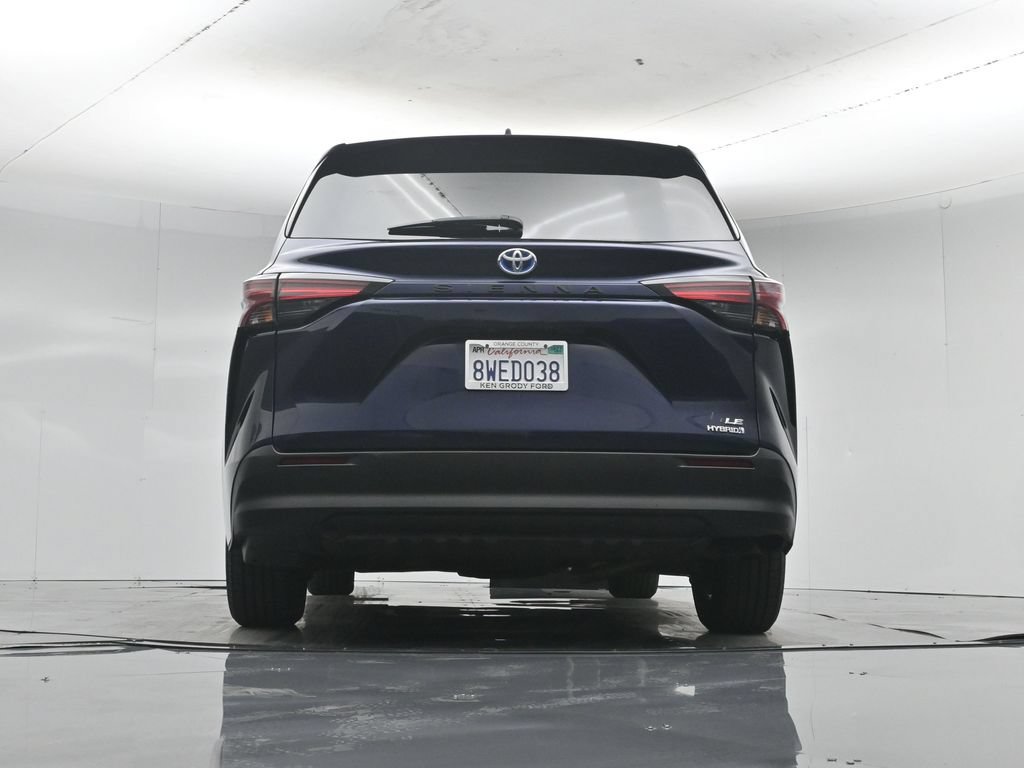 Used 2021 Toyota Sienna LE w/ LE Plus Package FWD image 54