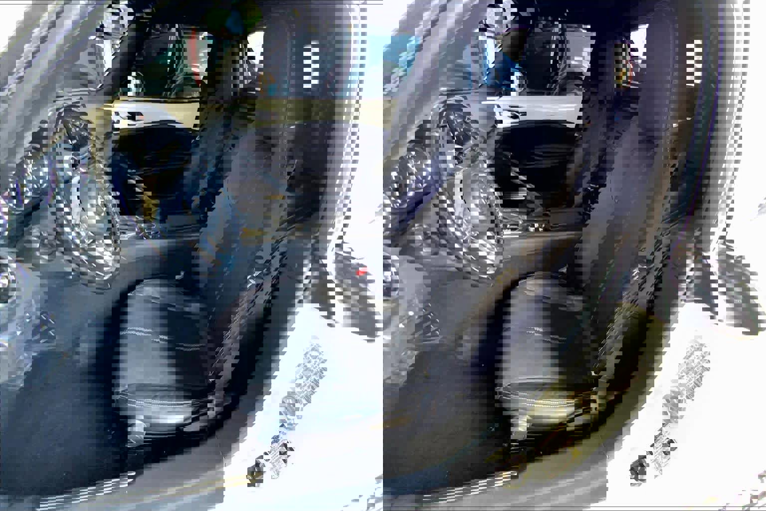 Used 2021 MAZDA MX-5 Miata RF Grand Touring image 19