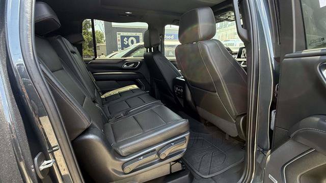 Used 2022 Chevrolet Suburban High Country AWD/4WD image 25