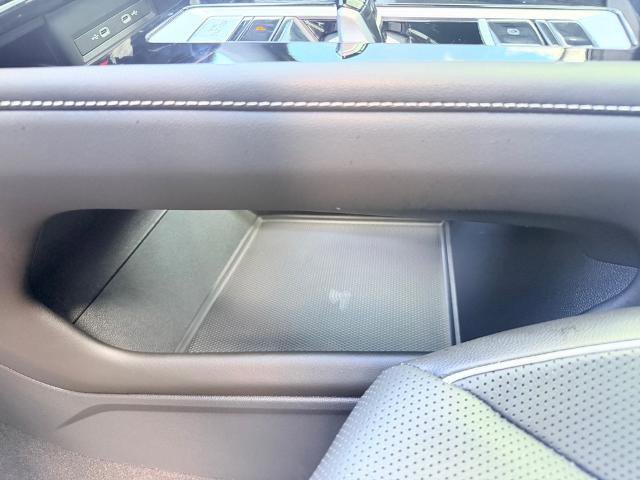 Used 2025 Volkswagen Atlas Cross Sport SEL Premium R-Line image 32