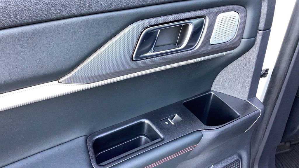 Certified 2025 Ford Explorer ST image 16