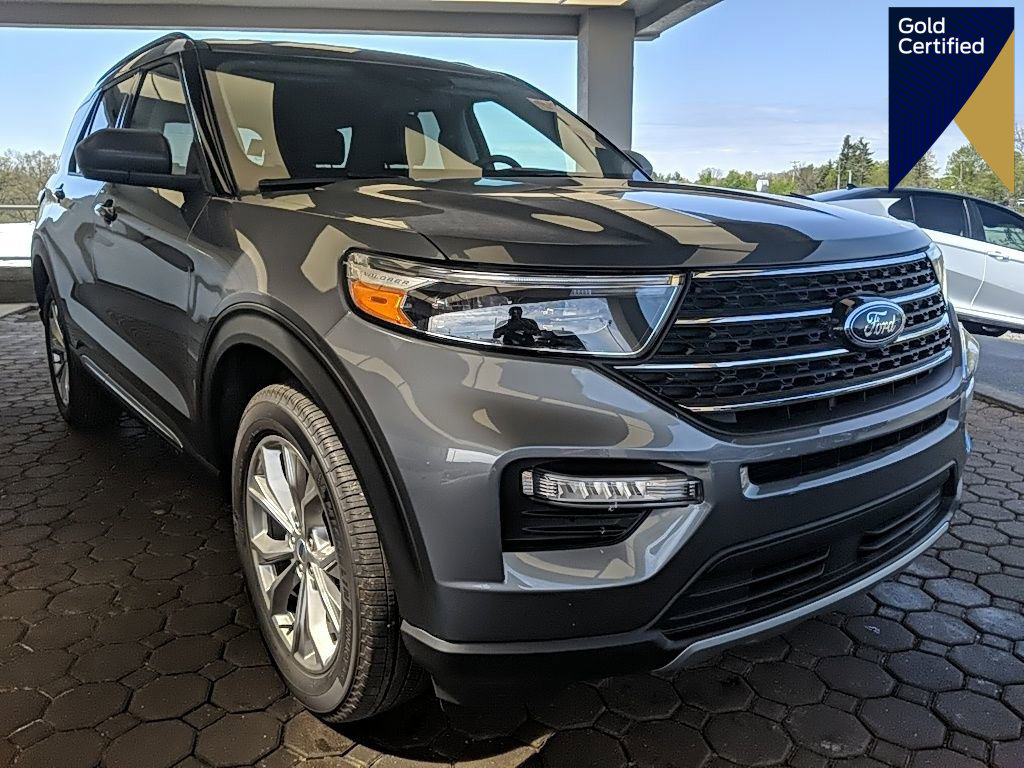 Certified 2023 Ford Explorer XLT w/ Equipment Group 202A AWD/4WD image 1