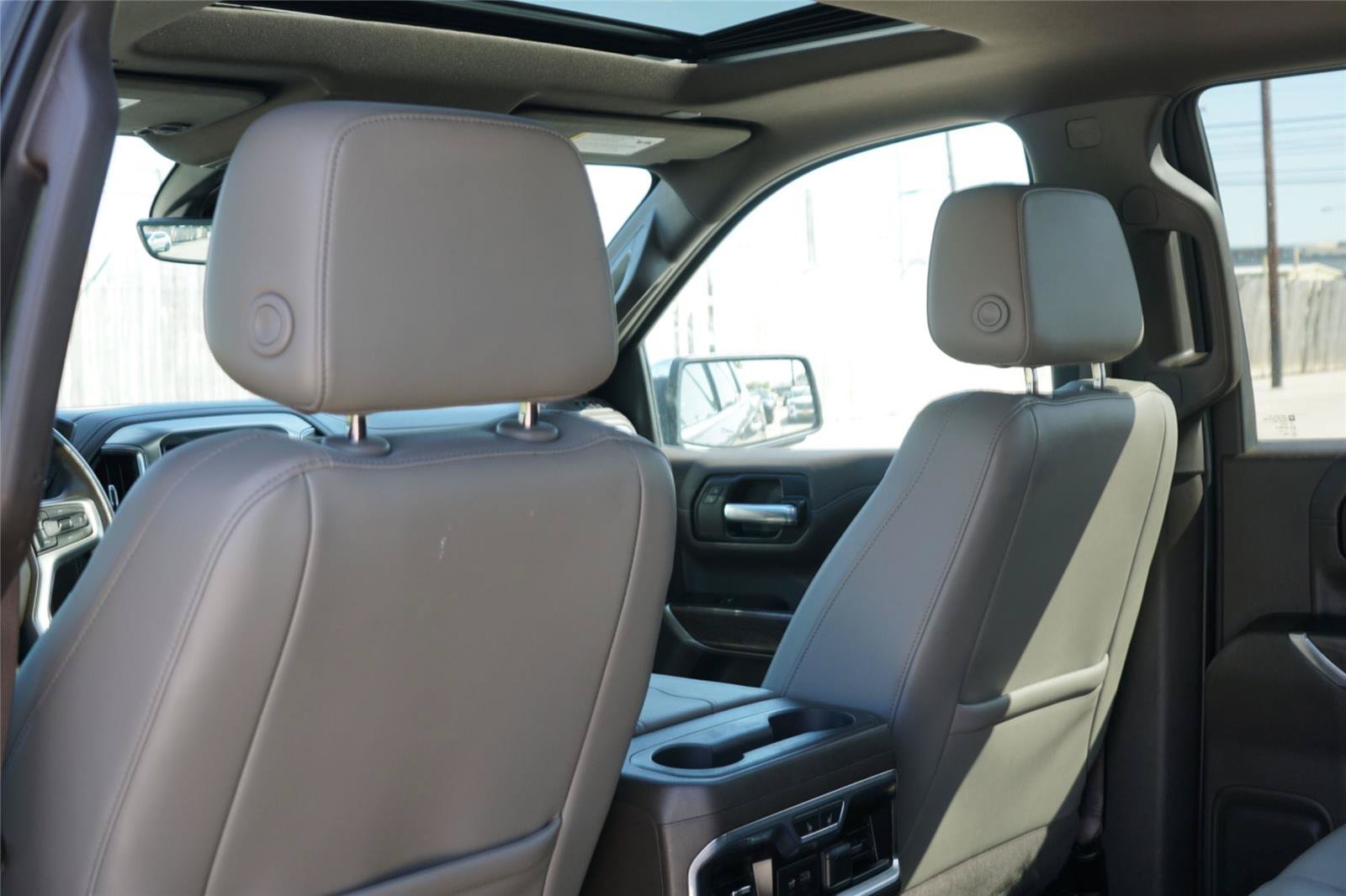 Used 2020 Chevrolet Silverado 1500 LTZ w/ LTZ Premium Package AWD/4WD image 21