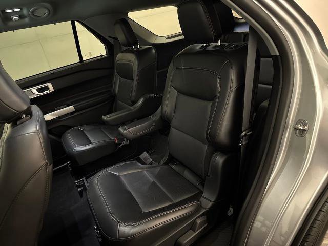 Certified 2021 Ford Explorer Limited w/ Hybrid Equipment Group 310A image 31
