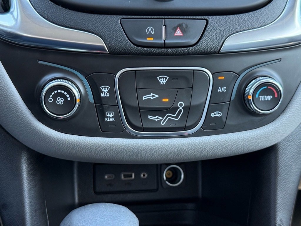 Used 2022 Chevrolet Equinox LS image 18