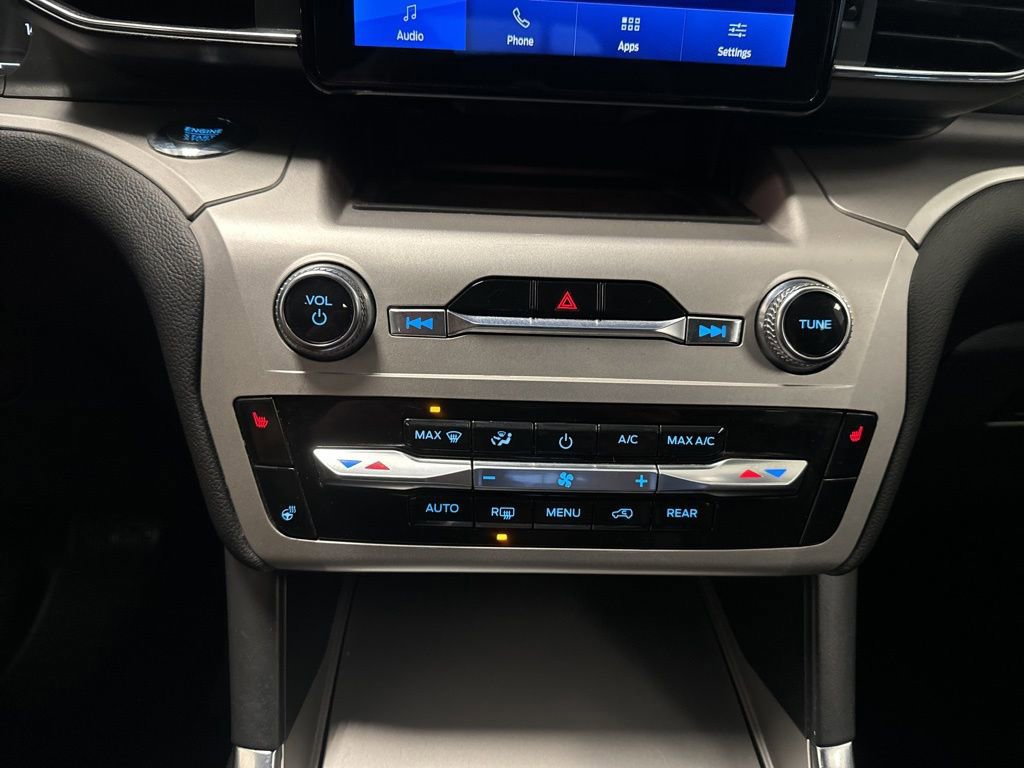 Certified 2022 Ford Explorer XLT w/ Equipment Group 202A image 24