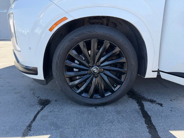Used 2024 Hyundai Palisade Calligraphy image 27