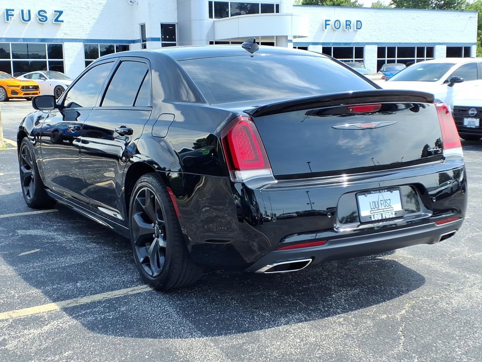 Used 2021 Chrysler 300 S w/ S Model Appearance Package RWD image 6