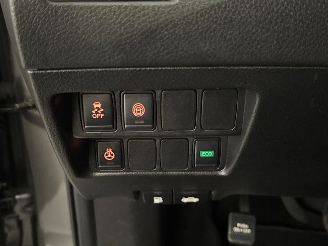 Used 2018 Nissan Rogue Sport SL w/ SL Premium Package image 19