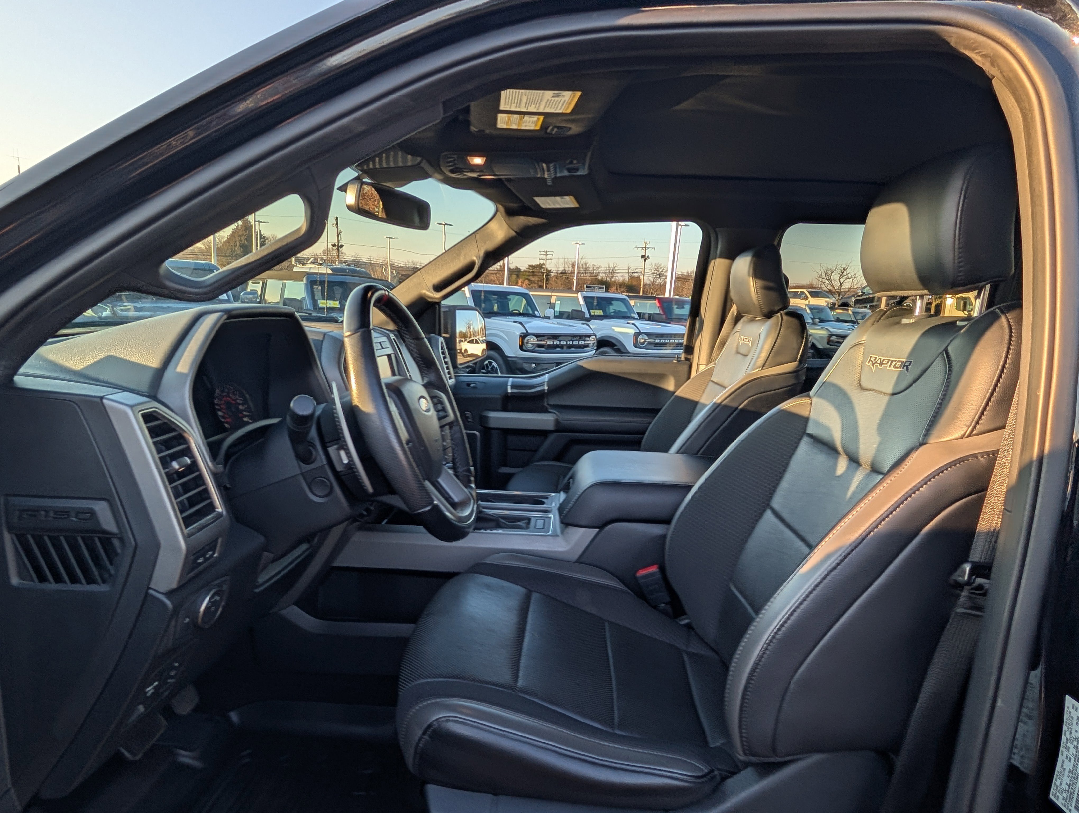 Certified 2020 Ford F150 Raptor w/ Equipment Group 802A Luxury image 15