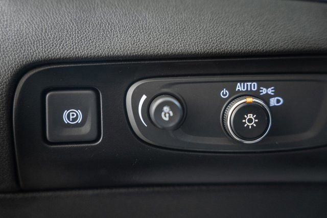 Used 2020 Buick Enclave Essence image 43