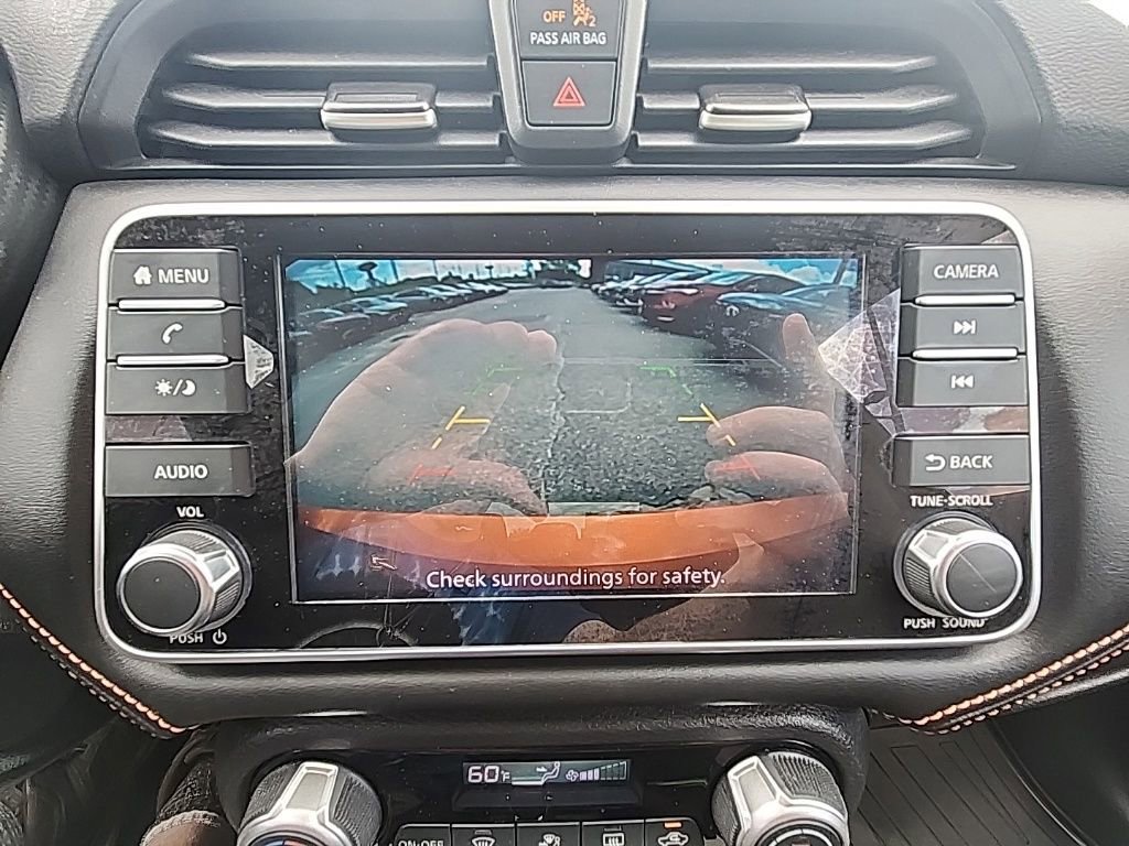 Used 2022 Nissan Versa SR FWD image 18