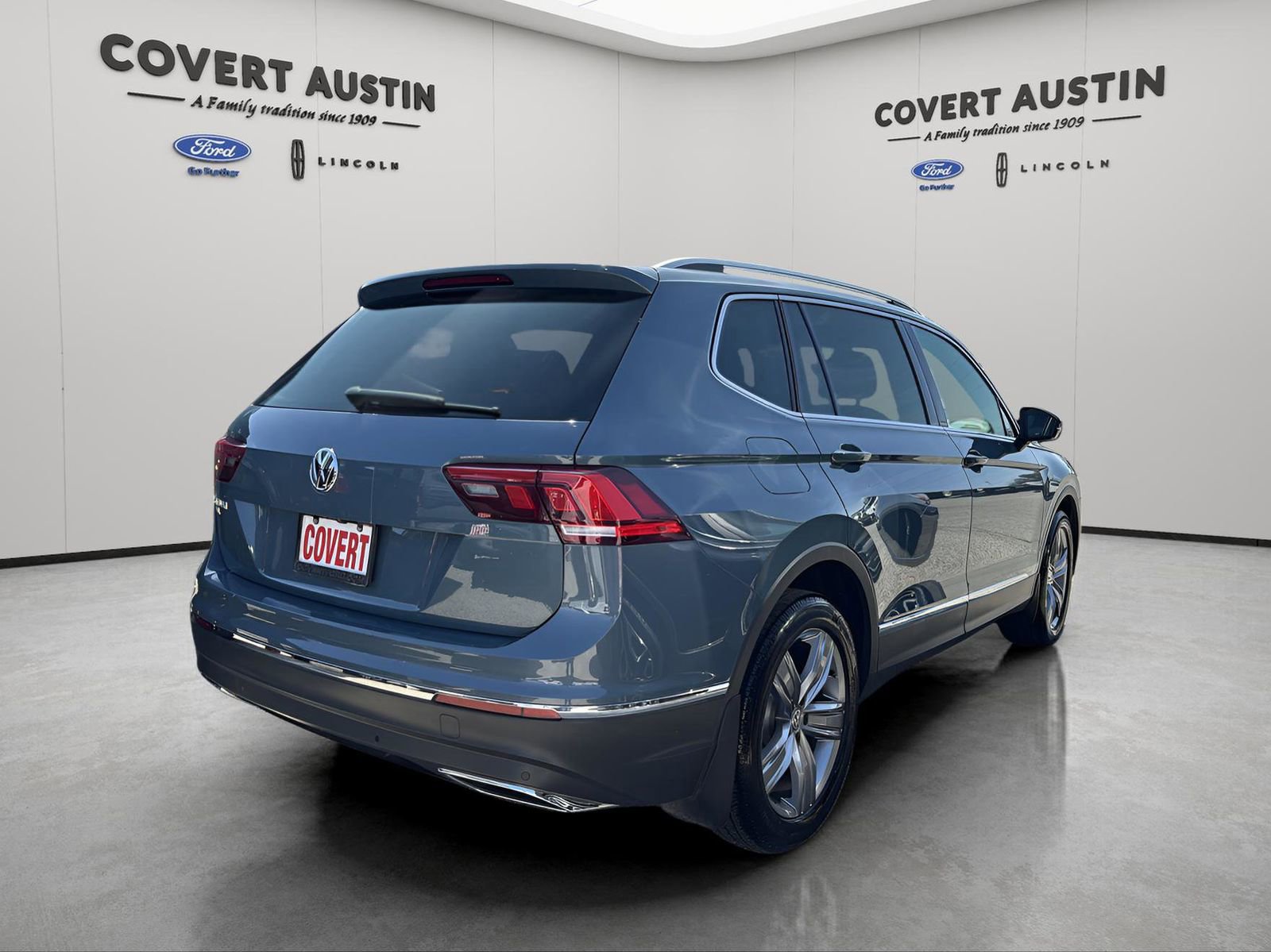 Used 2021 Volkswagen Tiguan SEL w/ 3-Row Tiguan MDO Package image 6