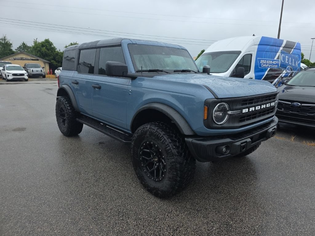 Certified 2024 Ford Bronco Black Diamond AWD/4WD image 3