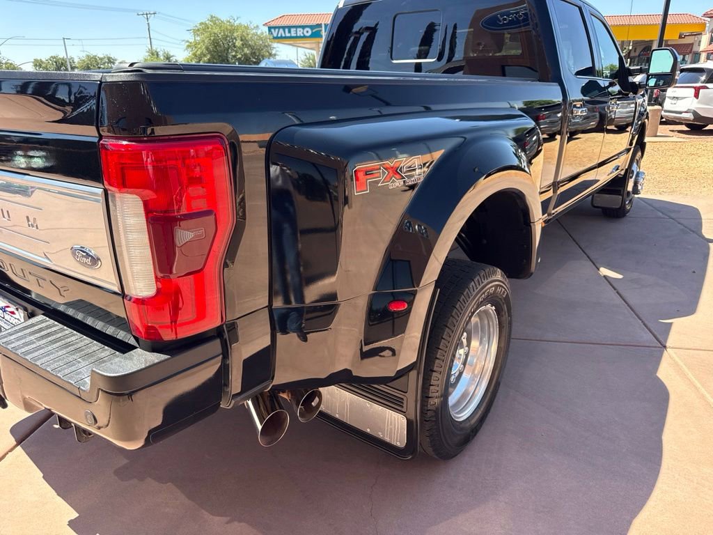 Certified 2017 Ford F350 Platinum w/ Platinum Ultimate Package AWD/4WD image 10