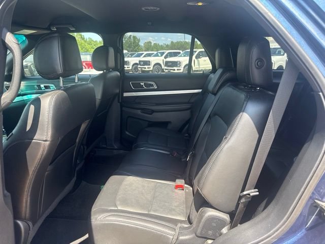 Certified 2017 Ford Explorer XLT w/ Equipment Group 202A FWD image 21