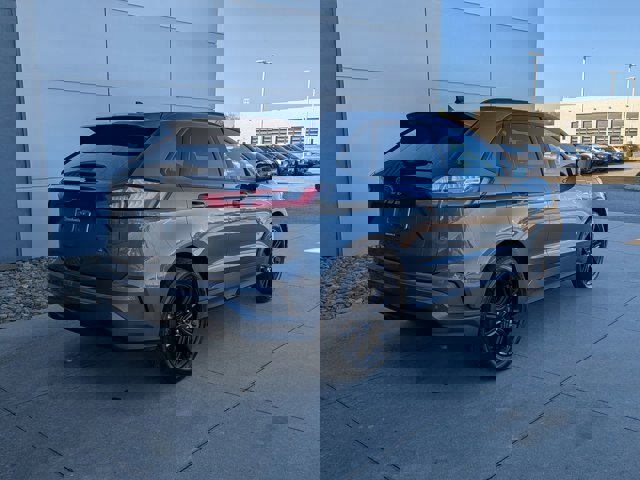Certified 2022 Ford Edge ST-Line image 5