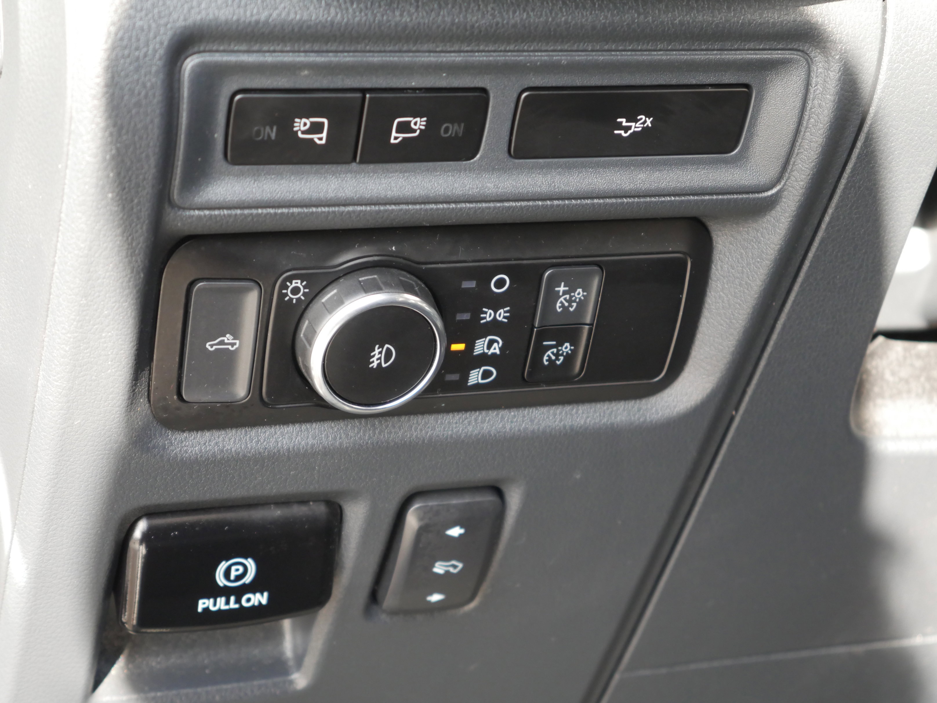 Certified 2022 Ford F150 XLT w/ Equipment Group 302A High image 11