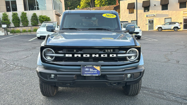 Certified 2025 Ford Bronco Outer Banks AWD/4WD image 2