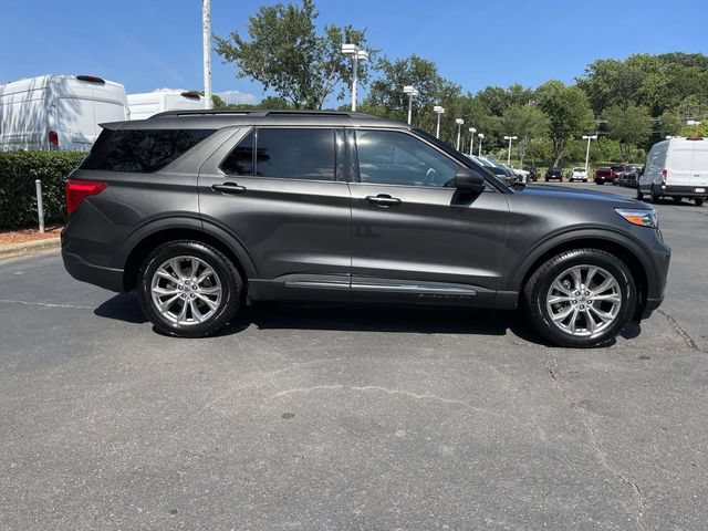 Certified 2020 Ford Explorer XLT w/ Equipment Group 202A AWD/4WD image 40
