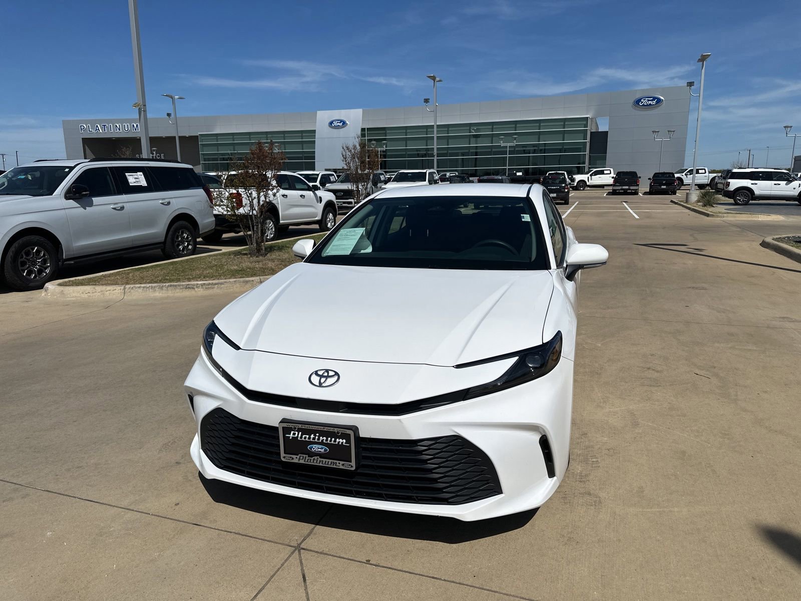 Used 2025 Toyota Camry LE image 2