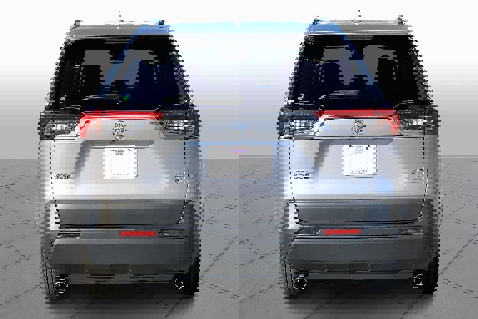 Used 2024 Toyota RAV4 XLE image 4