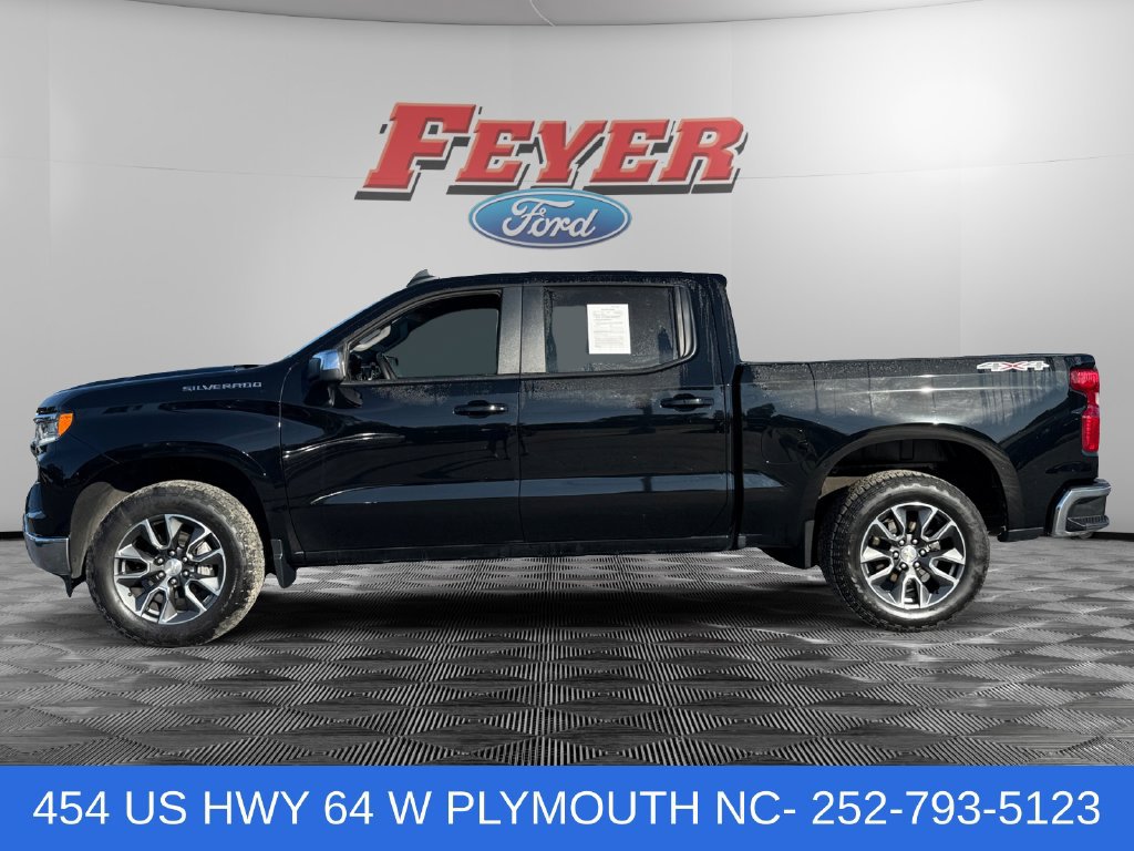 Used 2024 Chevrolet Silverado 1500 LT AWD/4WD image 2