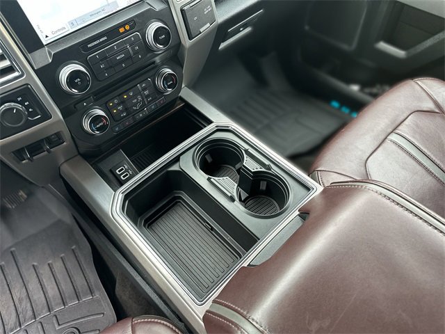 Certified 2017 Ford F450 Platinum w/ Platinum Ultimate Package image 21