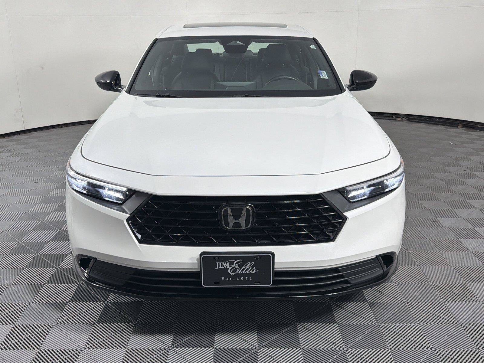 Used 2024 Honda Accord Sport image 2