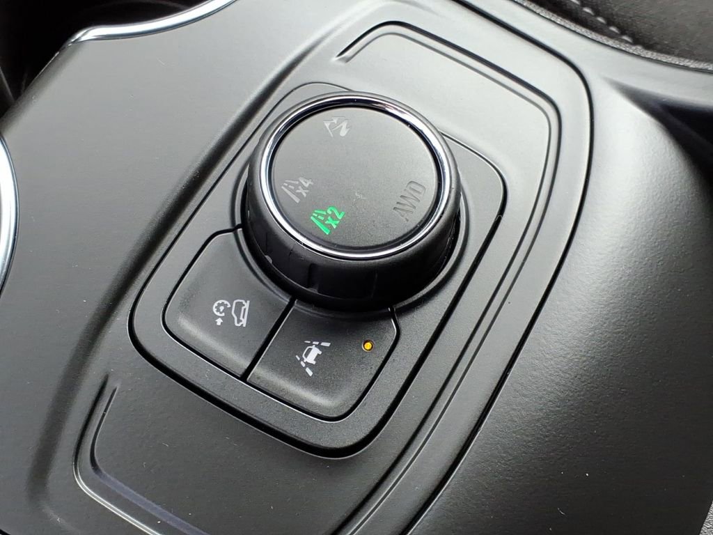 Used 2023 GMC Terrain SLE w/ LPO, Floor Liner Package AWD/4WD image 20