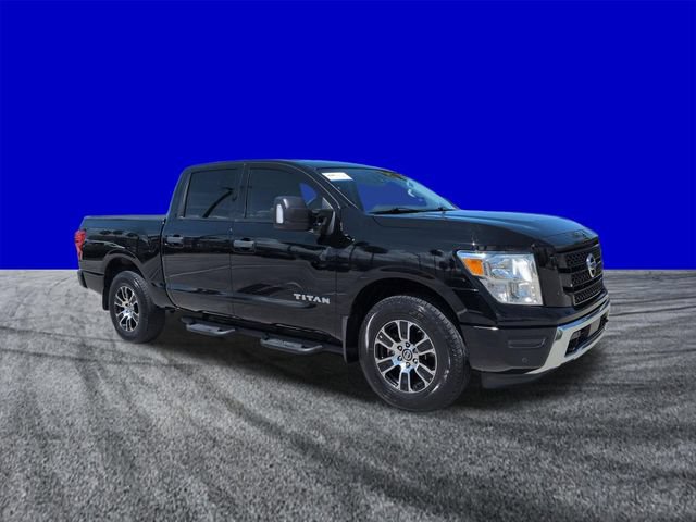 Used 2022 Nissan Titan SV w/ SV Convenience Package AWD/4WD image 2