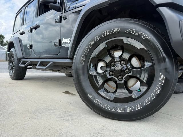 Used 2020 Jeep Wrangler Unlimited Sport S AWD/4WD image 3