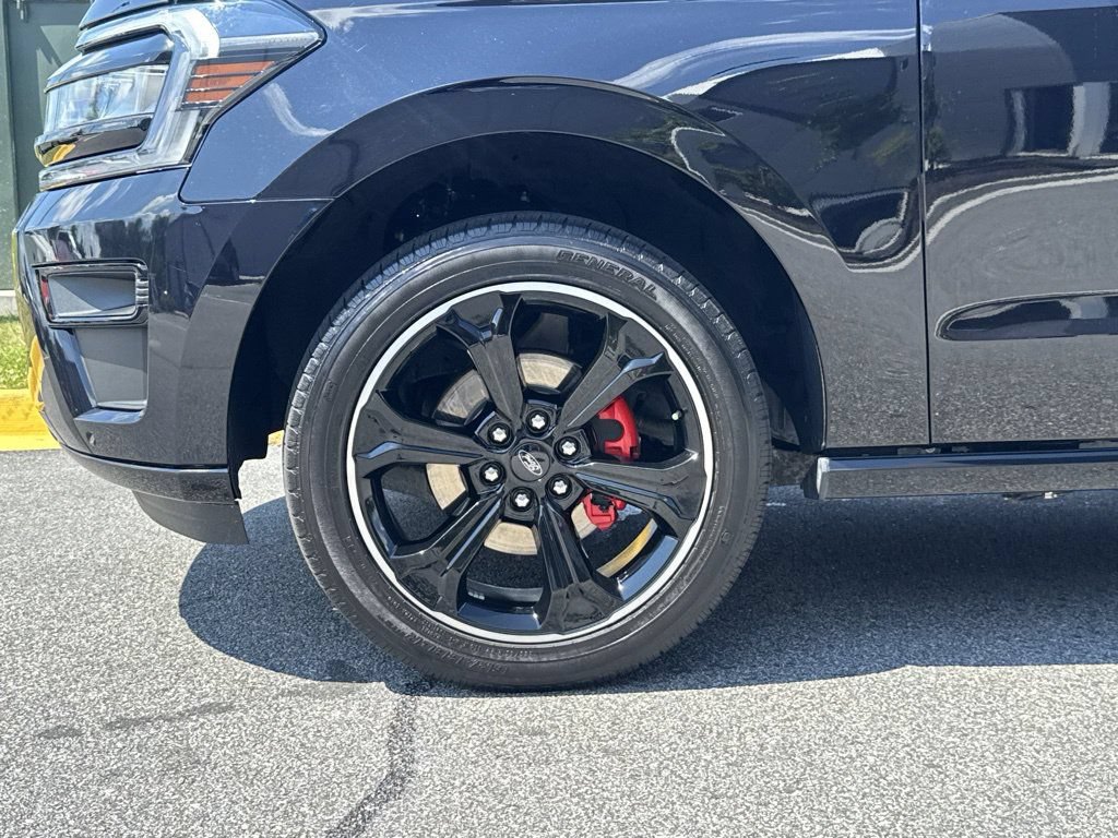Certified 2023 Ford Expedition Limited RWD image 9