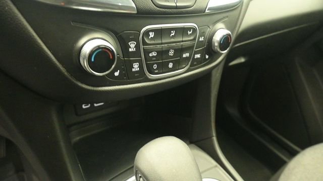 Used 2022 Chevrolet Equinox LT AWD/4WD image 18