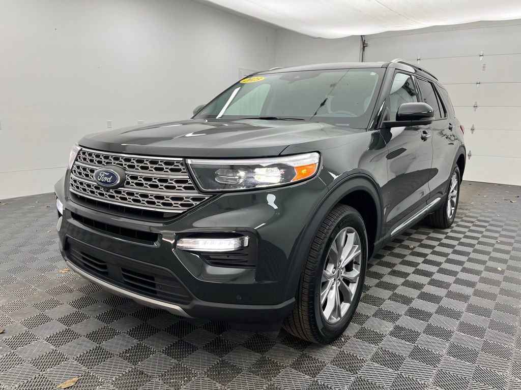 Certified 2023 Ford Explorer Limited w/ Equipment Group 301A image 8