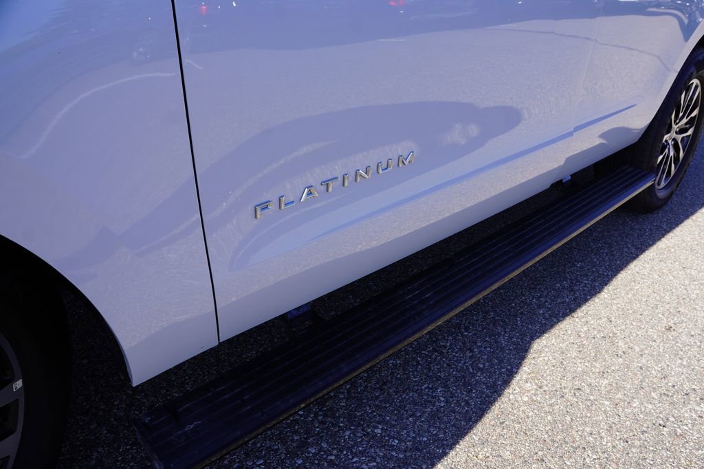 Certified 2025 Ford Expedition Platinum AWD/4WD image 14